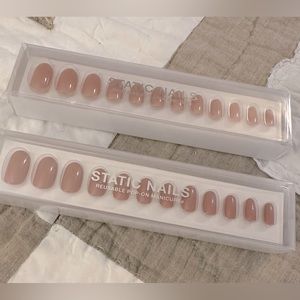 NIB (WITHOUT GLUE) Static Nails Set of 2 Sets of Round Shape Reusable Nails 💅